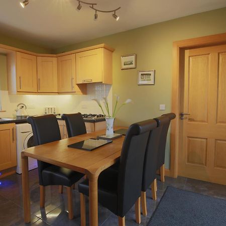 Spacious 4 Bedroom Home - 5 Min Walk To Town Enniskillen Luaran gambar