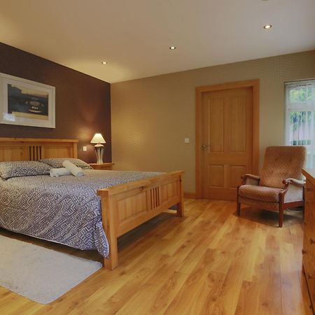 Spacious 4 Bedroom Home - 5 Min Walk To Town Enniskillen Luaran gambar
