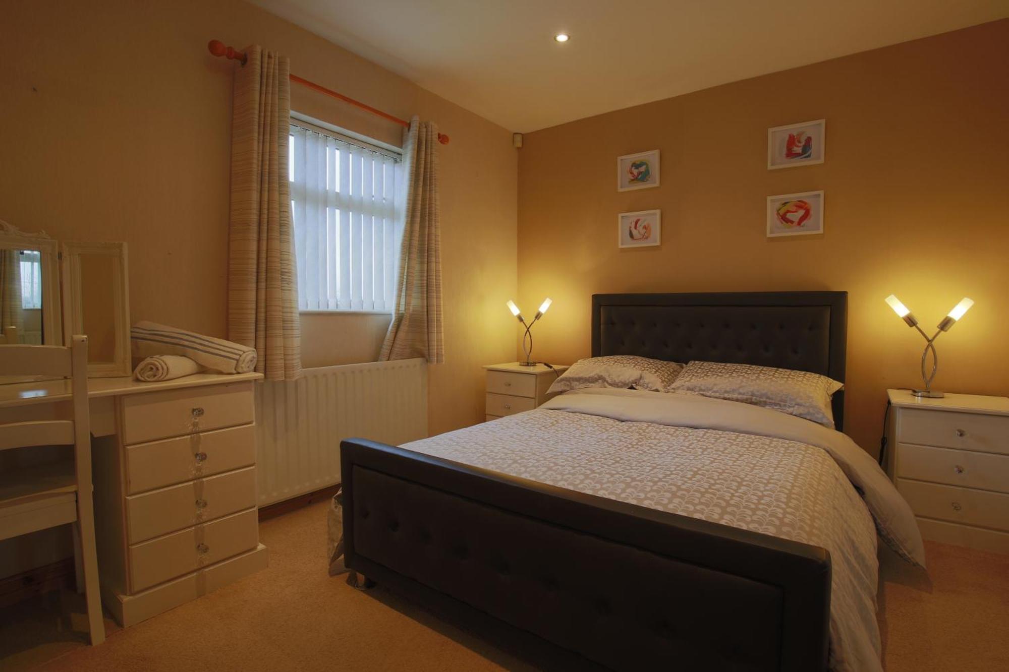 Spacious 4 Bedroom Home - 5 Min Walk To Town Enniskillen Luaran gambar